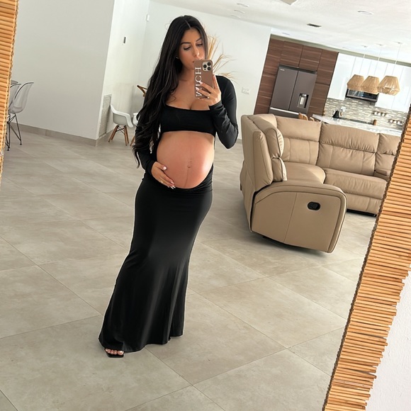 Dresses & Skirts - Kylie Jenner inspired maxi dress